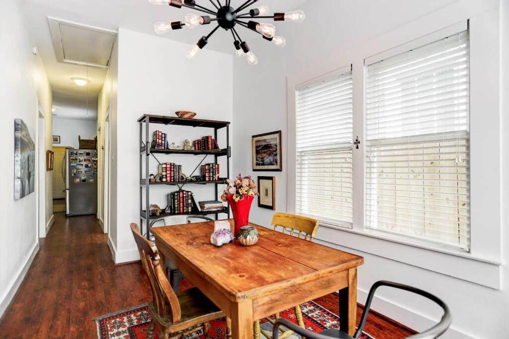 Vila Artsy Heights House: Walk To Food-Bars-Shops-Trails, Kids & Pet Friendly Houston Exteriér fotografie